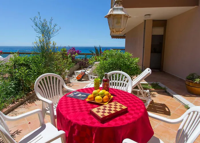 Moderne Avec Terrasse, Parking Et Wifi - Fr-1-196-178 Appartement *