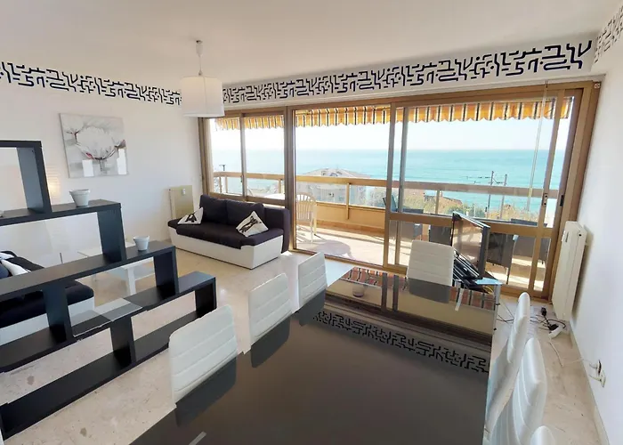 Moderne Avec Terrasse, Parking Et Wifi - Fr-1-196-178 Apartmán *